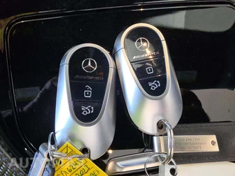 2023 Mercedes-Benz AMG SL 55 – miniatura 8