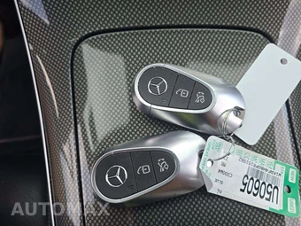 2023 Mercedes-Benz C 300 4MATIC Sedan - miniatura 8
