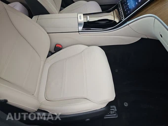 2023 Mercedes-Benz C 300 4MATIC Sedan - miniatura 8