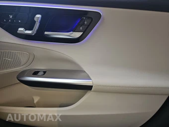 2023 Mercedes-Benz C 300 4MATIC Sedan - miniatura 9