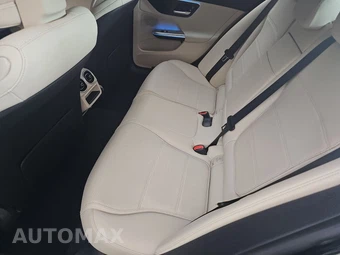 2023 Mercedes-Benz C 300 4MATIC Sedan - miniatura 13