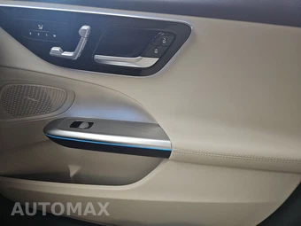 2023 Mercedes-Benz C 300 4MATIC Sedan - miniatura 9