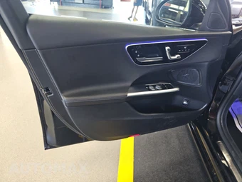 2023 Mercedes-Benz C 300 4MATIC Sedan - miniatura 9