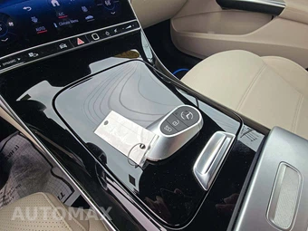 2023 Mercedes-Benz C 300 4MATIC Sedan - miniatura 8