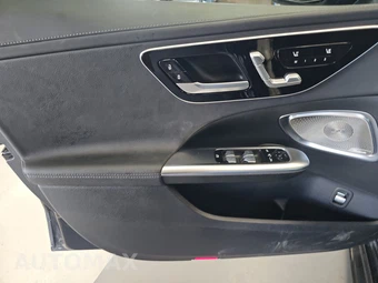 2023 Mercedes-Benz C 300 Sedan - miniatura 9