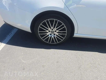 2023 Mercedes-Benz C 300 Sedan - miniatura 18