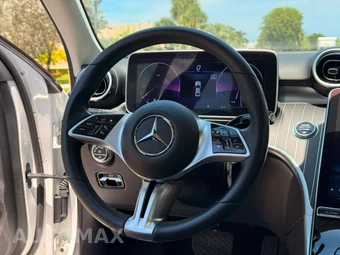 2023 Mercedes-Benz C 300 Sedan - miniatura 17
