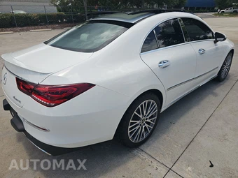 2023 Mercedes-Benz CLA 250 4MATIC – miniatura 4