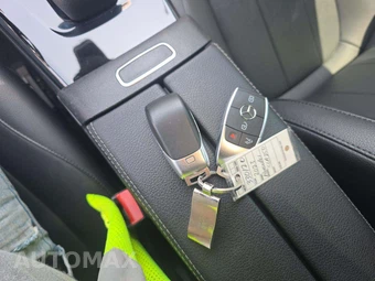 2023 Mercedes-Benz CLA 250 - miniatura 8