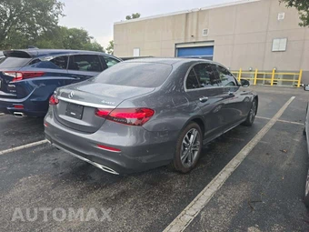 2023 Mercedes-Benz E 350 4MATIC Sedan - miniatura 3