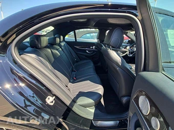 2023 Mercedes-Benz E 350 4MATIC Sedan - miniatura 16
