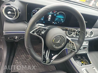 2023 Mercedes-Benz E 350 4MATIC Sedan - miniatura 10