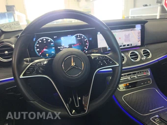 2023 Mercedes-Benz E 350 4MATIC Sedan - miniatura 10