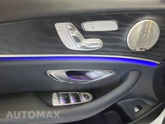 2023 Mercedes-Benz E 350 4MATIC Sedan - miniatura 9