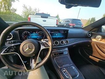 2023 Mercedes-Benz E 350 4MATIC Sedan – miniatura 11