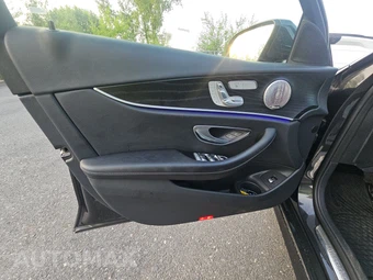 2023 Mercedes-Benz E 350 4MATIC Sedan – miniatura 9