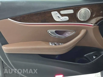 2023 Mercedes-Benz E 350 Sedan – miniatura 9