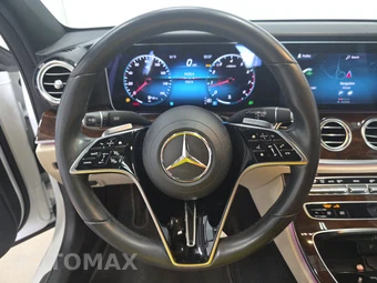 2023 Mercedes-Benz E 350 Sedan - miniatura 10