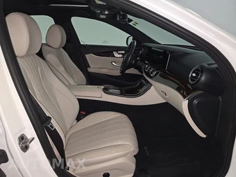 2023 Mercedes-Benz E 350 Sedan - miniatura 8