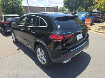 2023 Mercedes-Benz GLA 250 4MATIC - miniatura 2