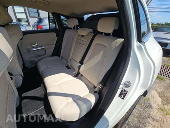 2023 Mercedes-Benz GLA 250 4MATIC - miniatura 13