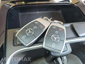 2023 Mercedes-Benz GLA 250 4MATIC - miniatura 8
