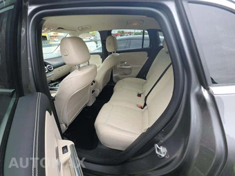 2023 Mercedes-Benz GLA 250 4MATIC – miniatura 13