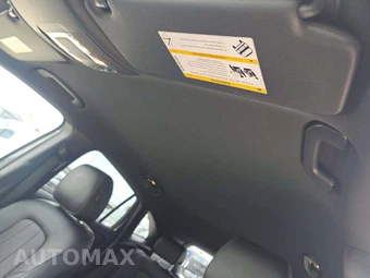 2023 Mercedes-Benz GLA 250 4MATIC – miniatura 8
