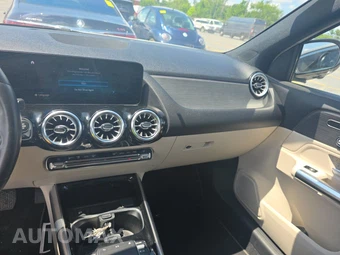 2023 Mercedes-Benz GLA 250 4MATIC - miniatura 11