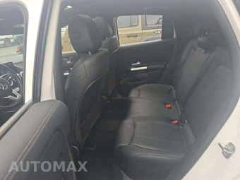 2023 Mercedes-Benz GLA 250 4MATIC - miniatura 13