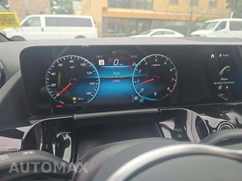 2023 Mercedes-Benz GLA 250 4MATIC - miniatura 9