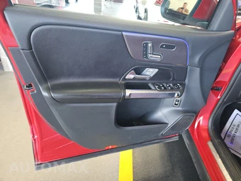 2023 Mercedes-Benz GLB 250 4MATIC - miniatura 9