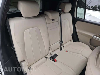 2023 Mercedes-Benz GLB 250 4MATIC – miniatura 16