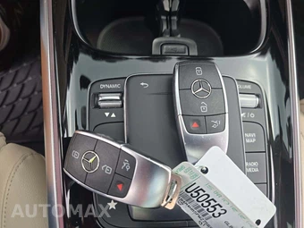 2023 Mercedes-Benz GLB 250 4MATIC - miniatura 8