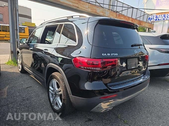 2023 Mercedes-Benz GLB 250 4MATIC - miniatura 2