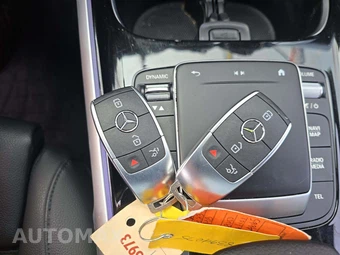 2023 Mercedes-Benz GLB 250 4MATIC - miniatura 8
