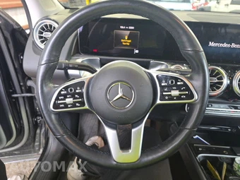 2023 Mercedes-Benz GLB 250 4MATIC – miniatura 10