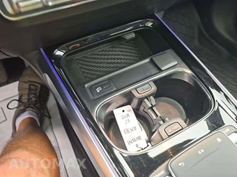 2023 Mercedes-Benz GLB 250 4MATIC - miniatura 5