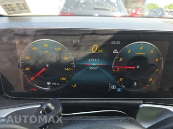 2023 Mercedes-Benz GLB 250 4MATIC - miniatura 12