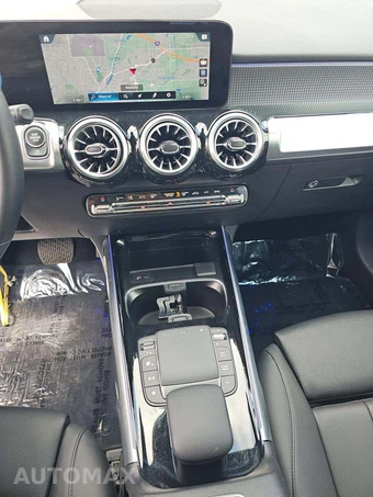 2023 Mercedes-Benz GLB 250 4MATIC – miniatura 10