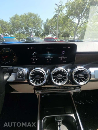 2023 Mercedes-Benz GLB 250 - miniatura 10