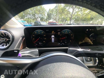 2023 Mercedes-Benz GLB 250 - miniatura 9