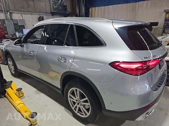 2023 Mercedes-Benz GLC 300 4MATIC - miniatura 2