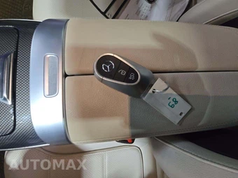 2023 Mercedes-Benz GLC 300 4MATIC - miniatura 8