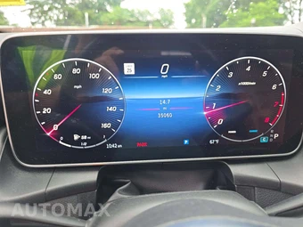 2023 Mercedes-Benz GLC 300 4MATIC – miniatura 9