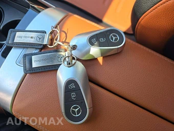 2023 Mercedes-Benz GLC 300 4MATIC – miniatura 8