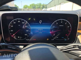 2023 Mercedes-Benz GLC 300 4MATIC – miniatura 9