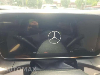 2023 Mercedes-Benz GLC 300 4MATIC – miniatura 9