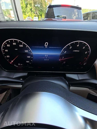 2023 Mercedes-Benz GLC 300 4MATIC – miniatura 9
