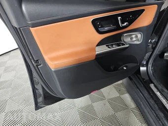 2023 Mercedes-Benz GLC 300 4MATIC - miniatura 9